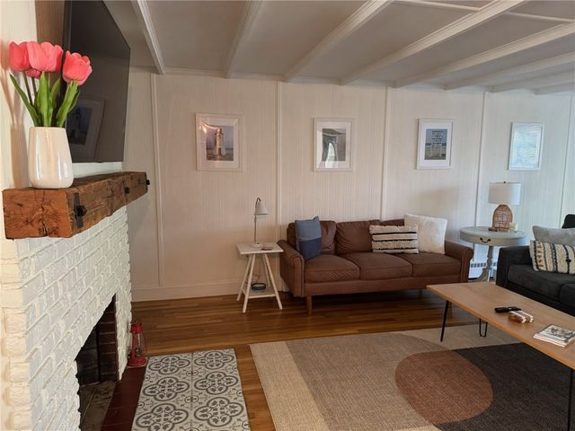 41 Dudley Avenue, Newport, RI 02840