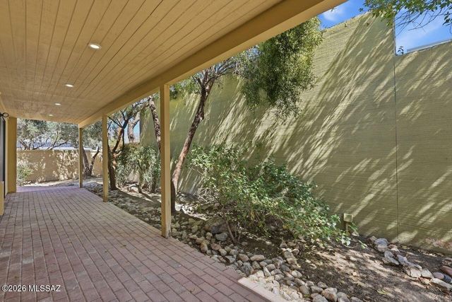 4711 E Silver Place, Tucson, AZ 85712