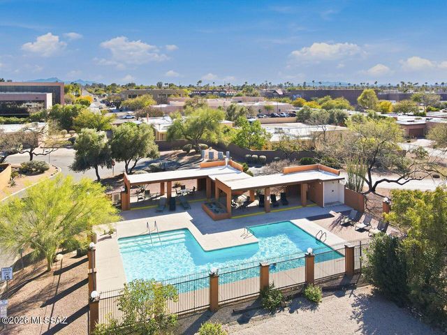 4711 E Silver Place, Tucson, AZ 85712