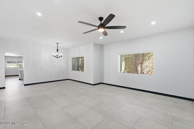 4711 E Silver Place, Tucson, AZ 85712