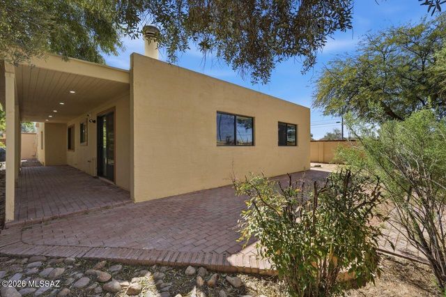 4711 E Silver Place, Tucson, AZ 85712