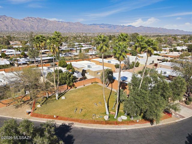 4711 E Silver Place, Tucson, AZ 85712