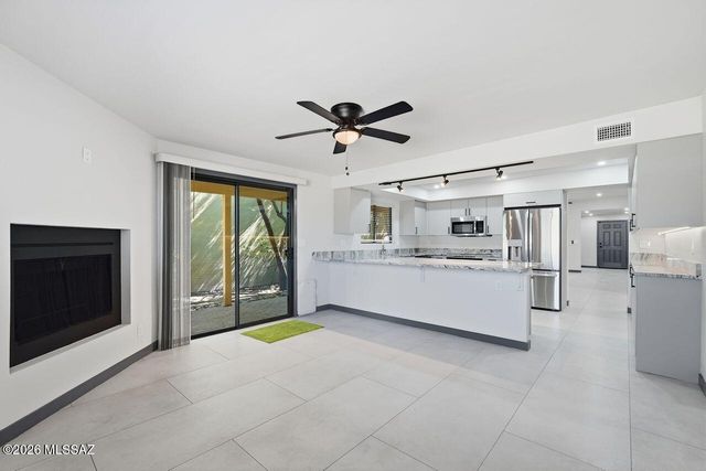 4711 E Silver Place, Tucson, AZ 85712