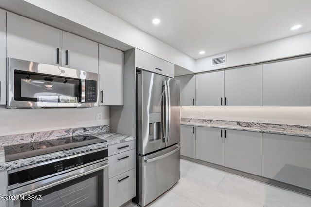 4711 E Silver Place, Tucson, AZ 85712