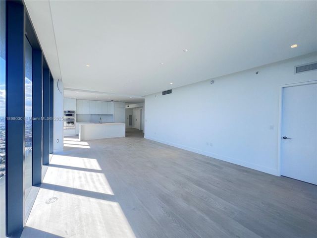 700 NE 24th St 5107, Miami, FL 33137