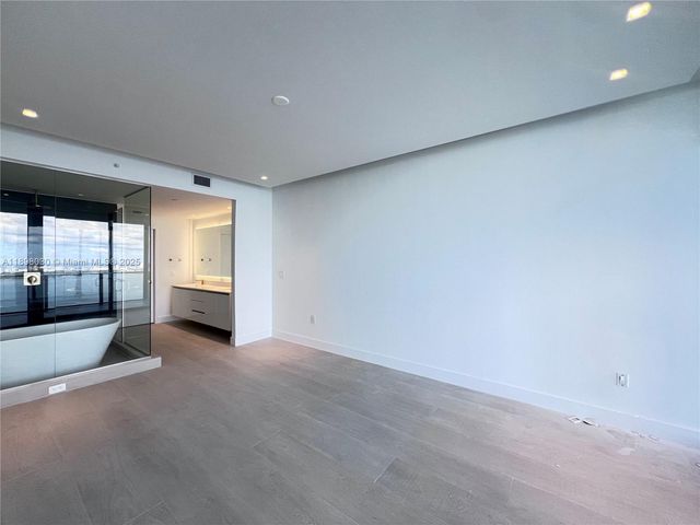 700 NE 24th St 5107, Miami, FL 33137