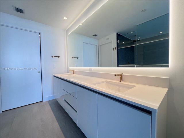 700 NE 24th St 5107, Miami, FL 33137