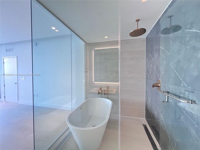 700 NE 24th St 5107, Miami, FL 33137