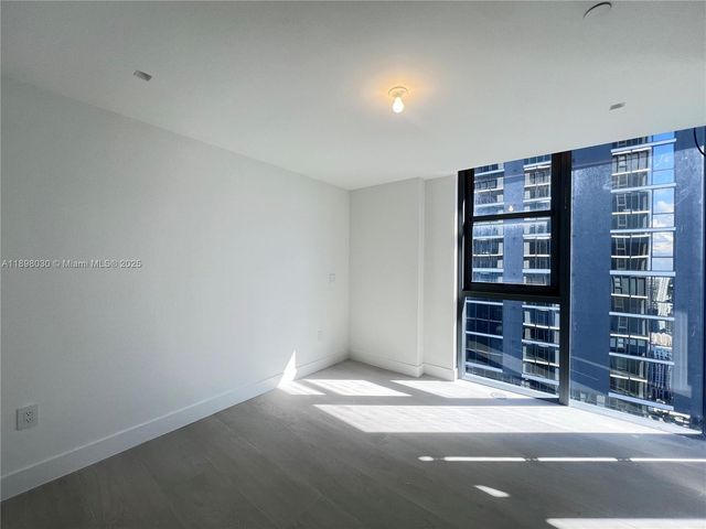 700 NE 24th St 5107, Miami, FL 33137