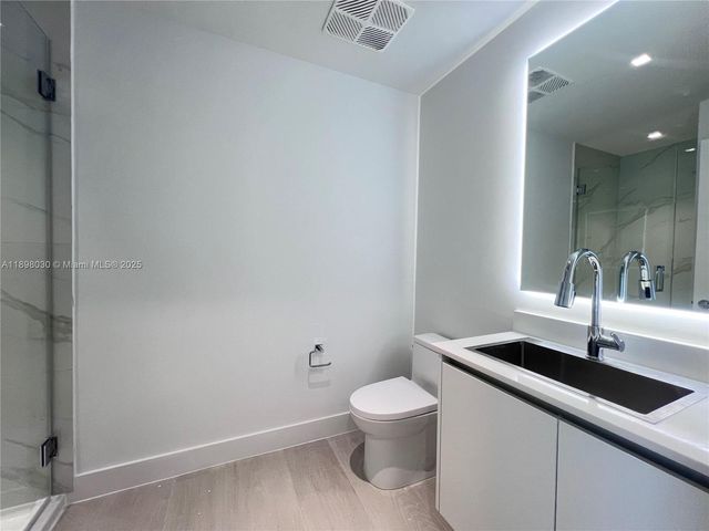 700 NE 24th St 5107, Miami, FL 33137