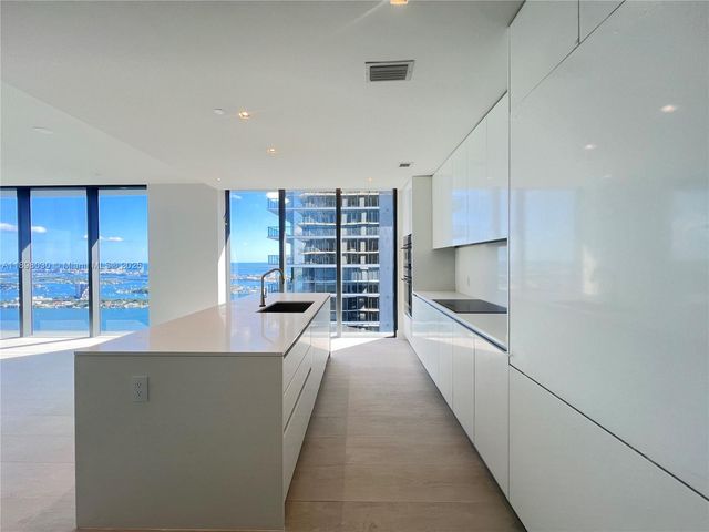 700 NE 24th St 5107, Miami, FL 33137