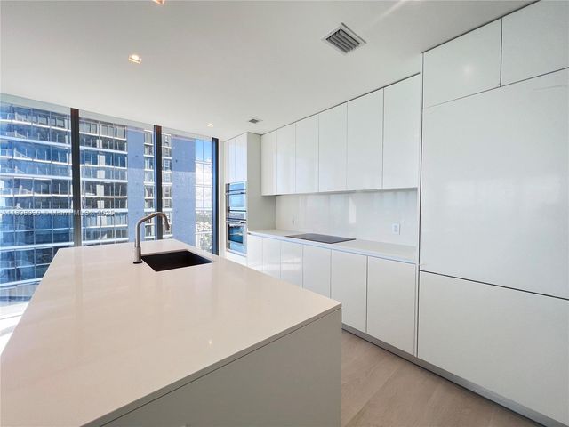 700 NE 24th St 5107, Miami, FL 33137