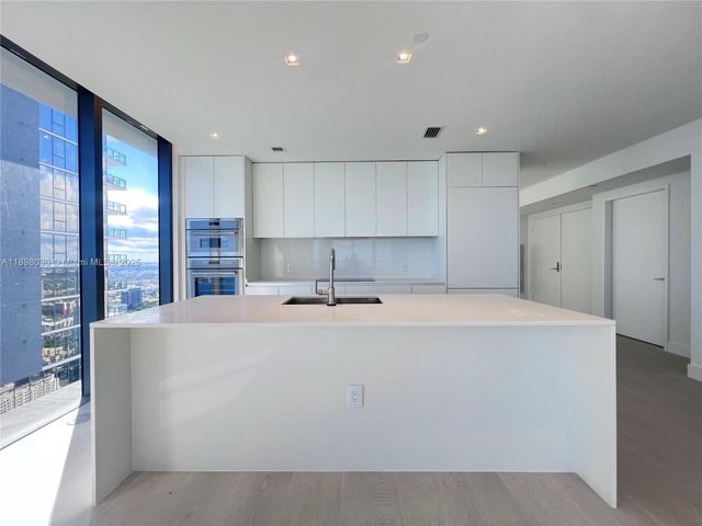 700 NE 24th St 5107, Miami, FL 33137