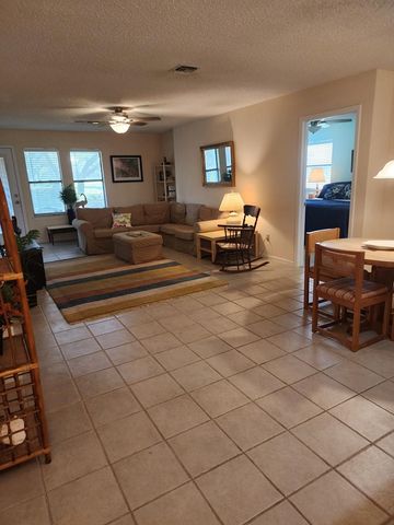 209 Forest Hills 111, Rockport, TX 78382