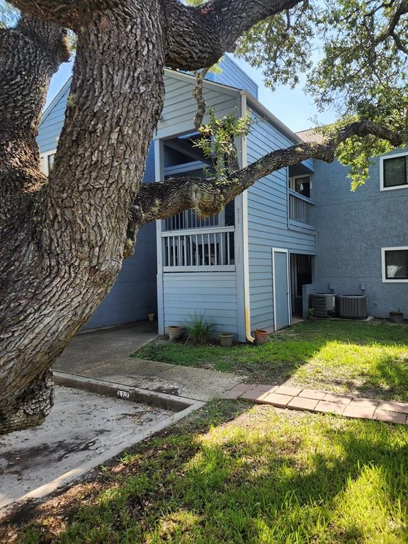 209 Forest Hills 111, Rockport, TX 78382 — photo 2
