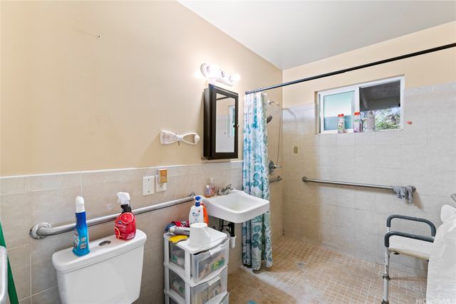 94-309 Waikele Road 1, Waipahu, HI 96797