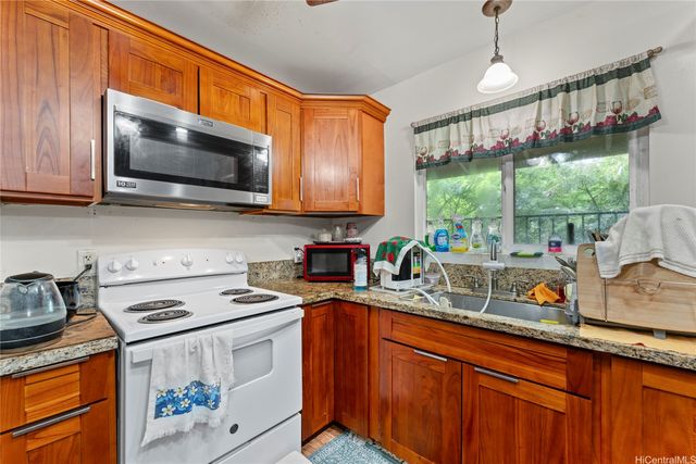 94-309 Waikele Road 1, Waipahu, HI 96797