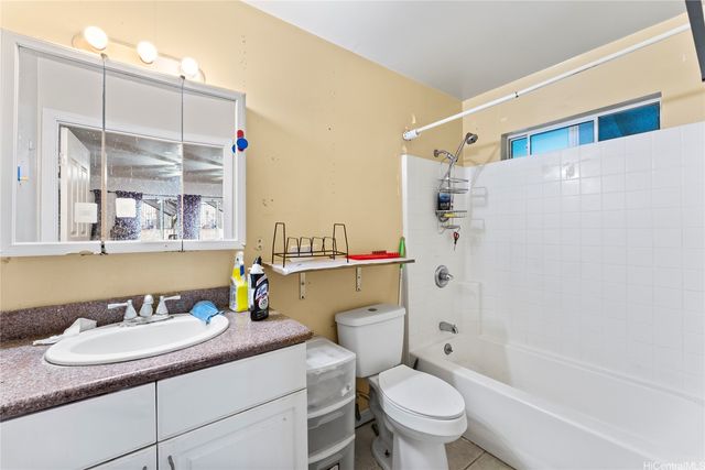 94-309 Waikele Road 1, Waipahu, HI 96797