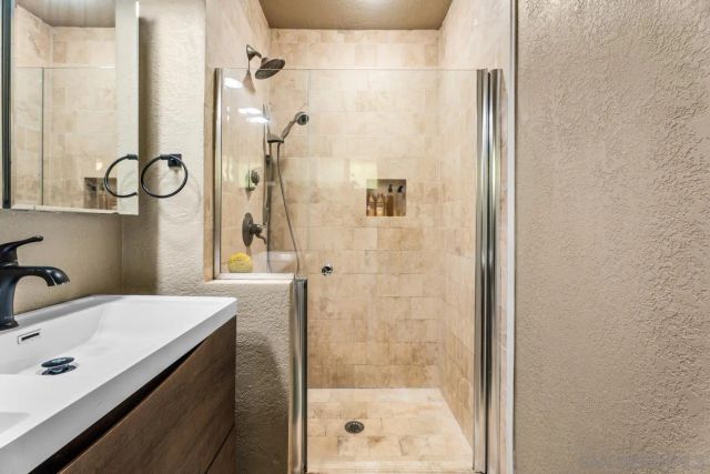 14118 Ipava Dr, Poway, CA 92064