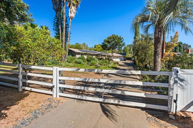 14118 Ipava Dr, Poway, CA 92064