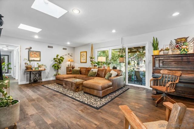 14118 Ipava Dr, Poway, CA 92064