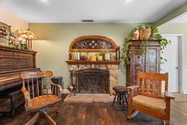 14118 Ipava Dr, Poway, CA 92064