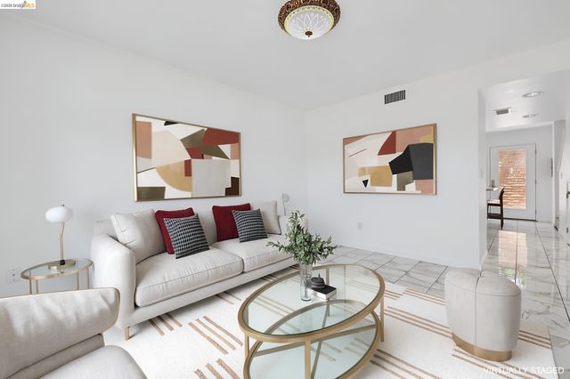1021 Santa Ines Ct, Oakland, CA 94601