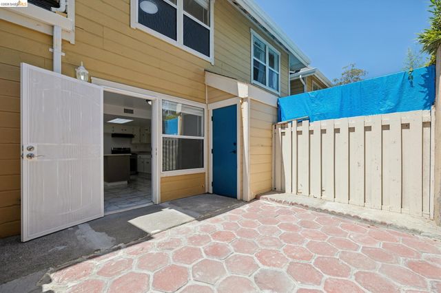 1021 Santa Ines Ct, Oakland, CA 94601
