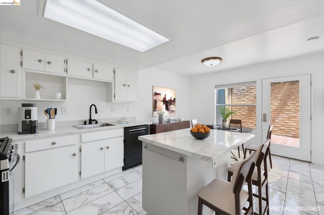 1021 Santa Ines Ct, Oakland, CA 94601
