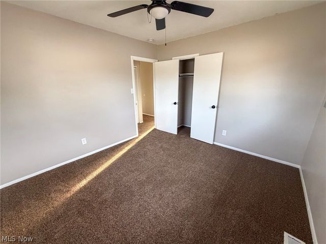 3232 Elmhill Drive NW, Warren, OH 44485