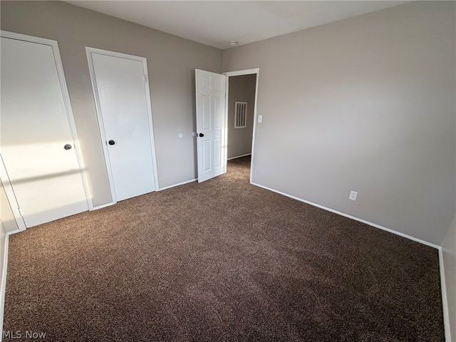 3232 Elmhill Drive NW, Warren, OH 44485