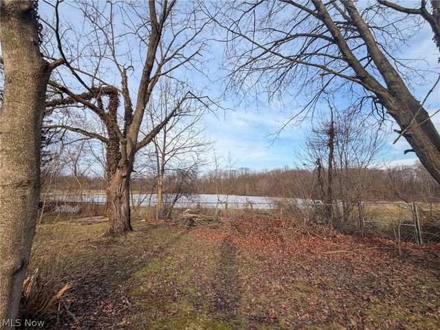 3232 Elmhill Drive NW, Warren, OH 44485