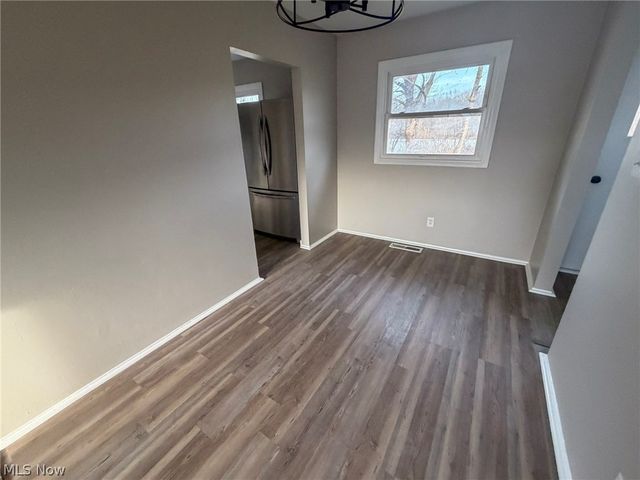 3232 Elmhill Drive NW, Warren, OH 44485