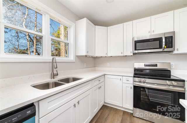 2206 Hillcrest Avenue, Albemarle, NC 28001