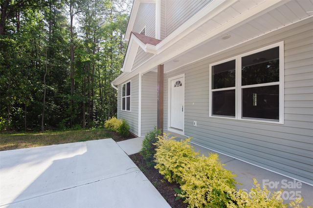 2206 Hillcrest Avenue, Albemarle, NC 28001