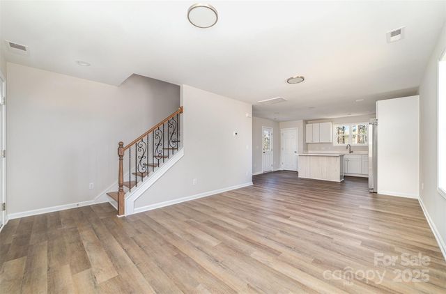 2206 Hillcrest Avenue, Albemarle, NC 28001