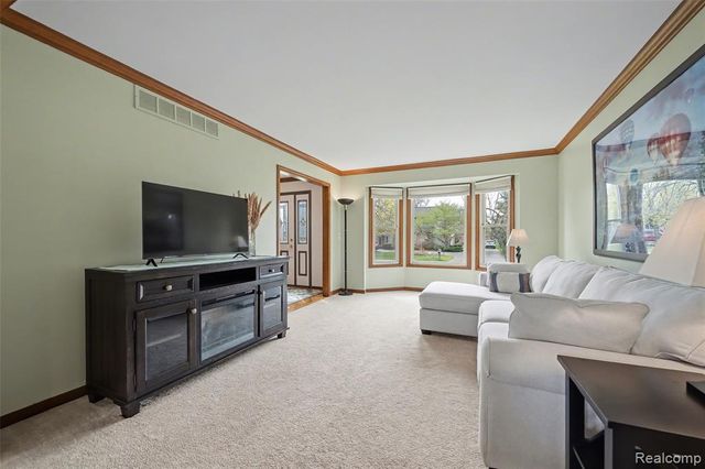 37764 Stableview Drive, Farmington, MI 48335