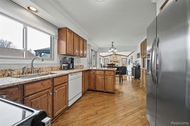 37764 Stableview Drive, Farmington, MI 48335