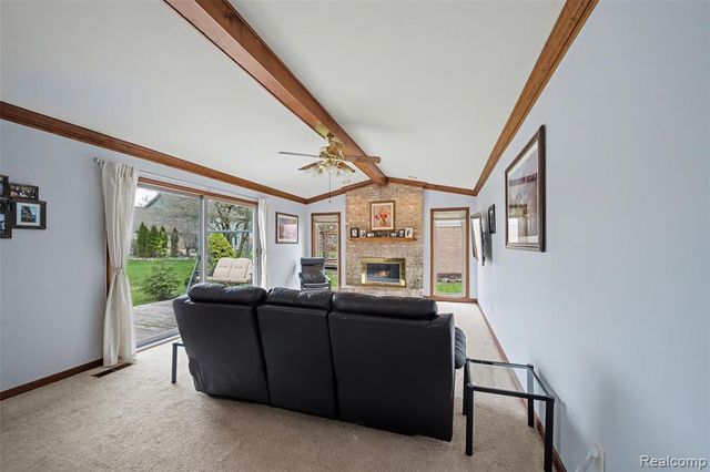 37764 Stableview Drive, Farmington, MI 48335