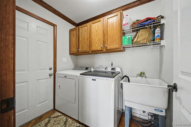 37764 Stableview Drive, Farmington, MI 48335