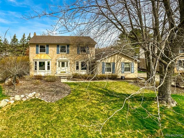 37764 Stableview Drive, Farmington, MI 48335