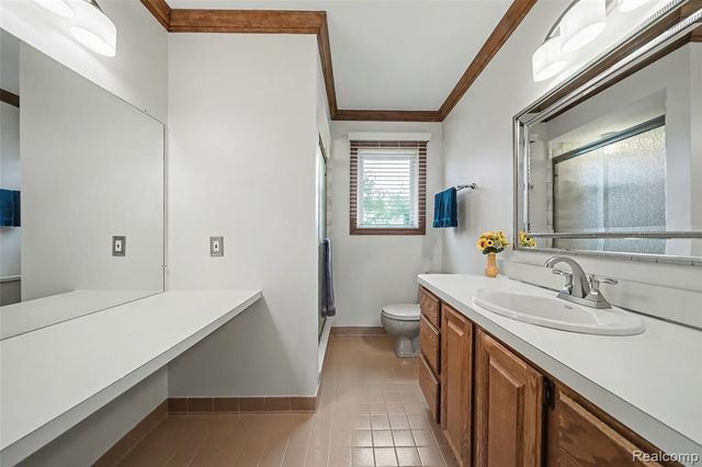 37764 Stableview Drive, Farmington, MI 48335