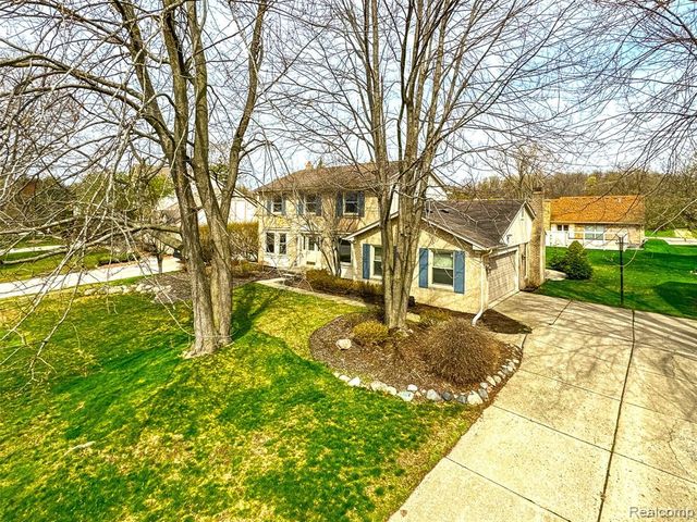37764 Stableview Drive, Farmington, MI 48335