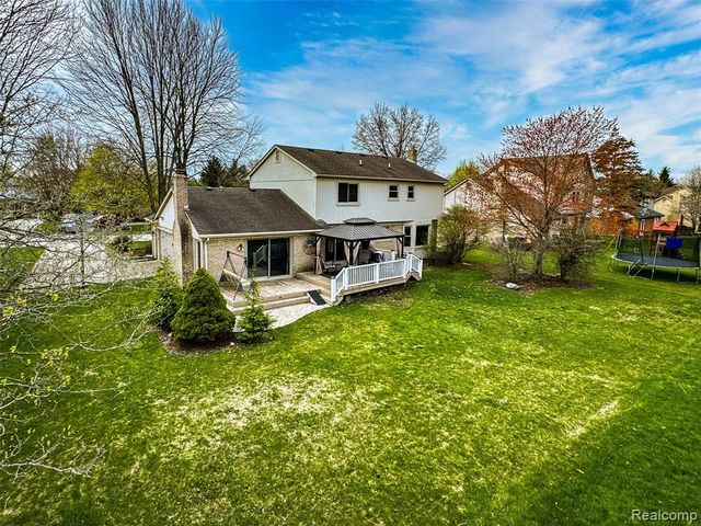 37764 Stableview Drive, Farmington, MI 48335