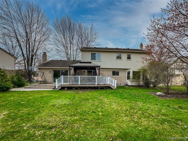 37764 Stableview Drive, Farmington, MI 48335