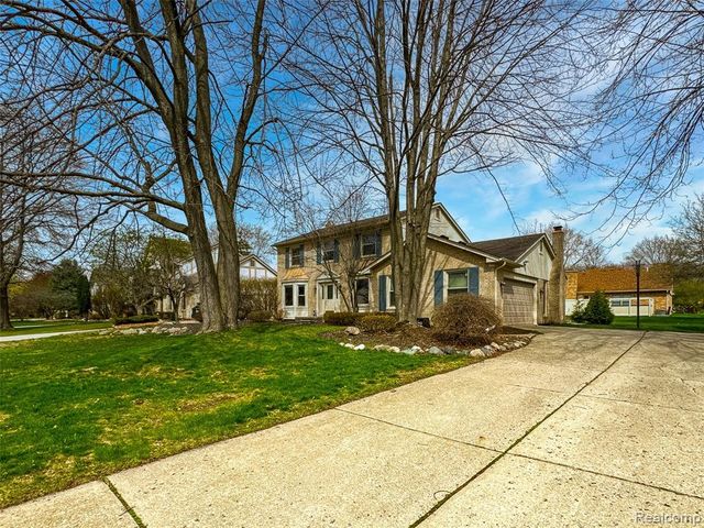 37764 Stableview Drive, Farmington, MI 48335