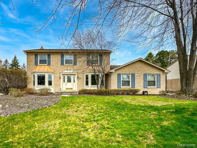 37764 Stableview Drive, Farmington, MI 48335