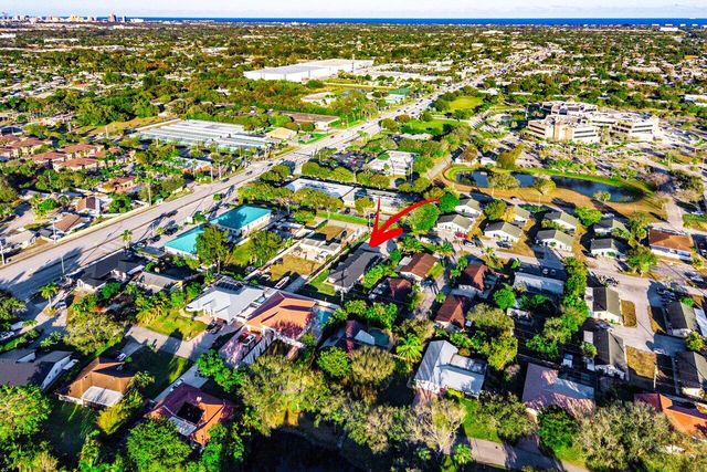 1827 Palm Acres Drive 1, Palm Springs, FL 33406