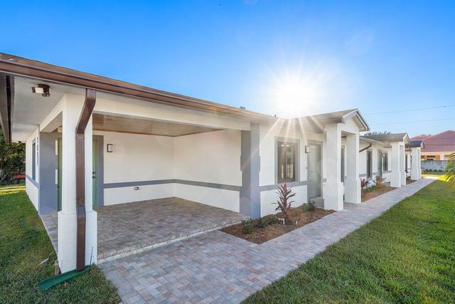 1827 Palm Acres Drive 1, Palm Springs, FL 33406