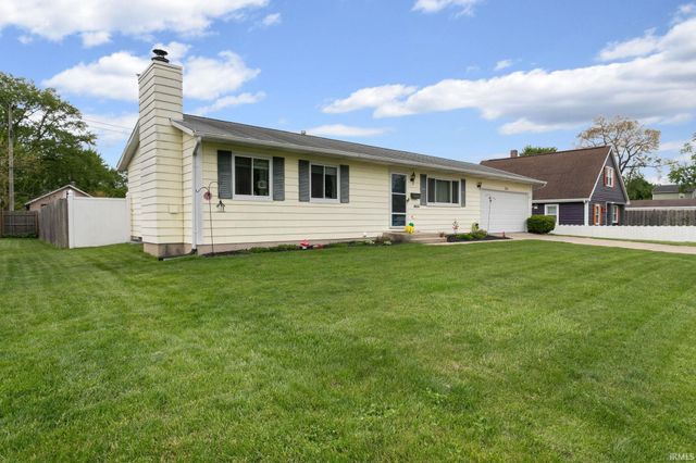 215 E Borley Avenue, Mishawaka, IN 46545